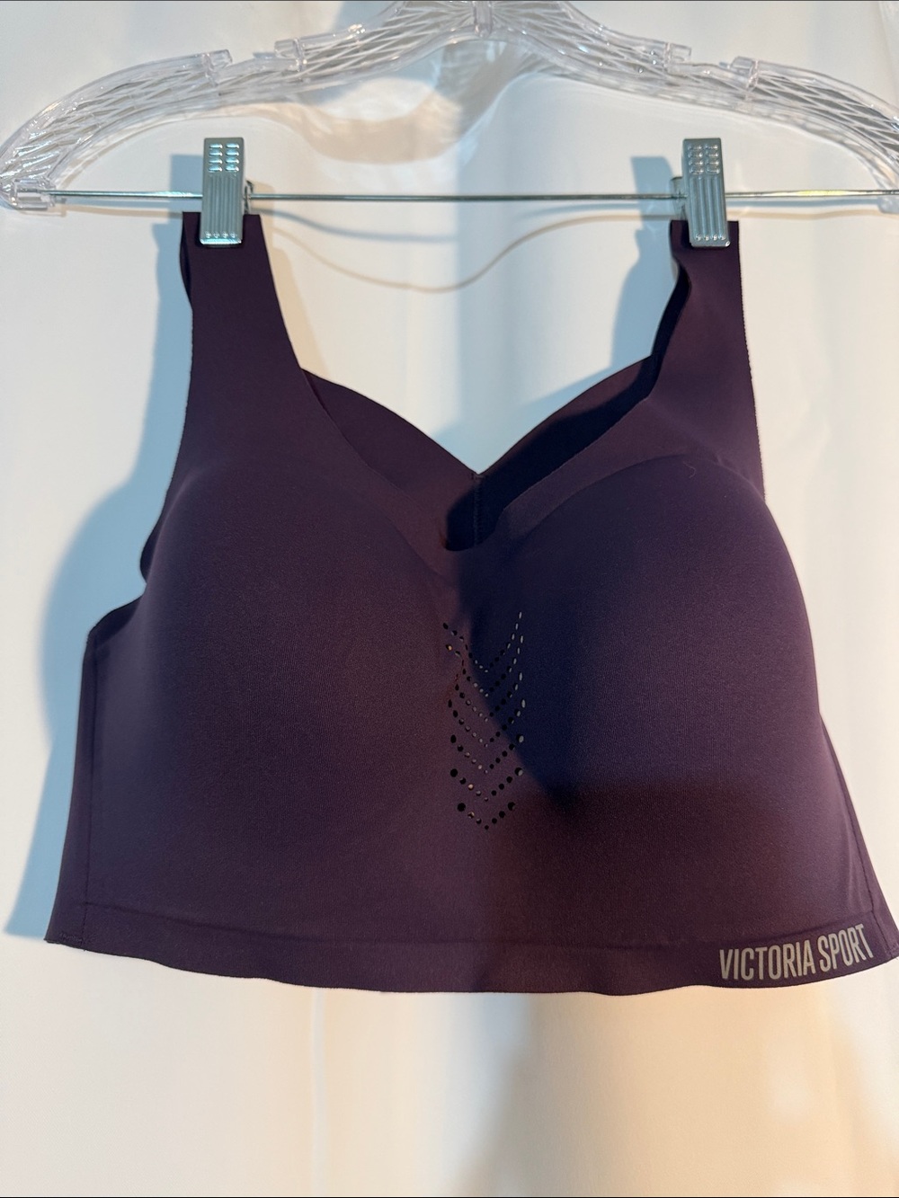 Victoria's Secret Purple Seamless Sports Bra with Vent Detail B5